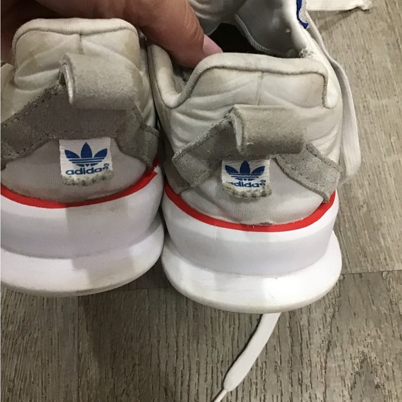 Adidas SL Loop - Picture 2 of 5